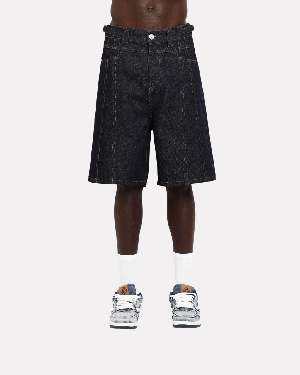 VICINITY - V-LOGO RAW JORTS