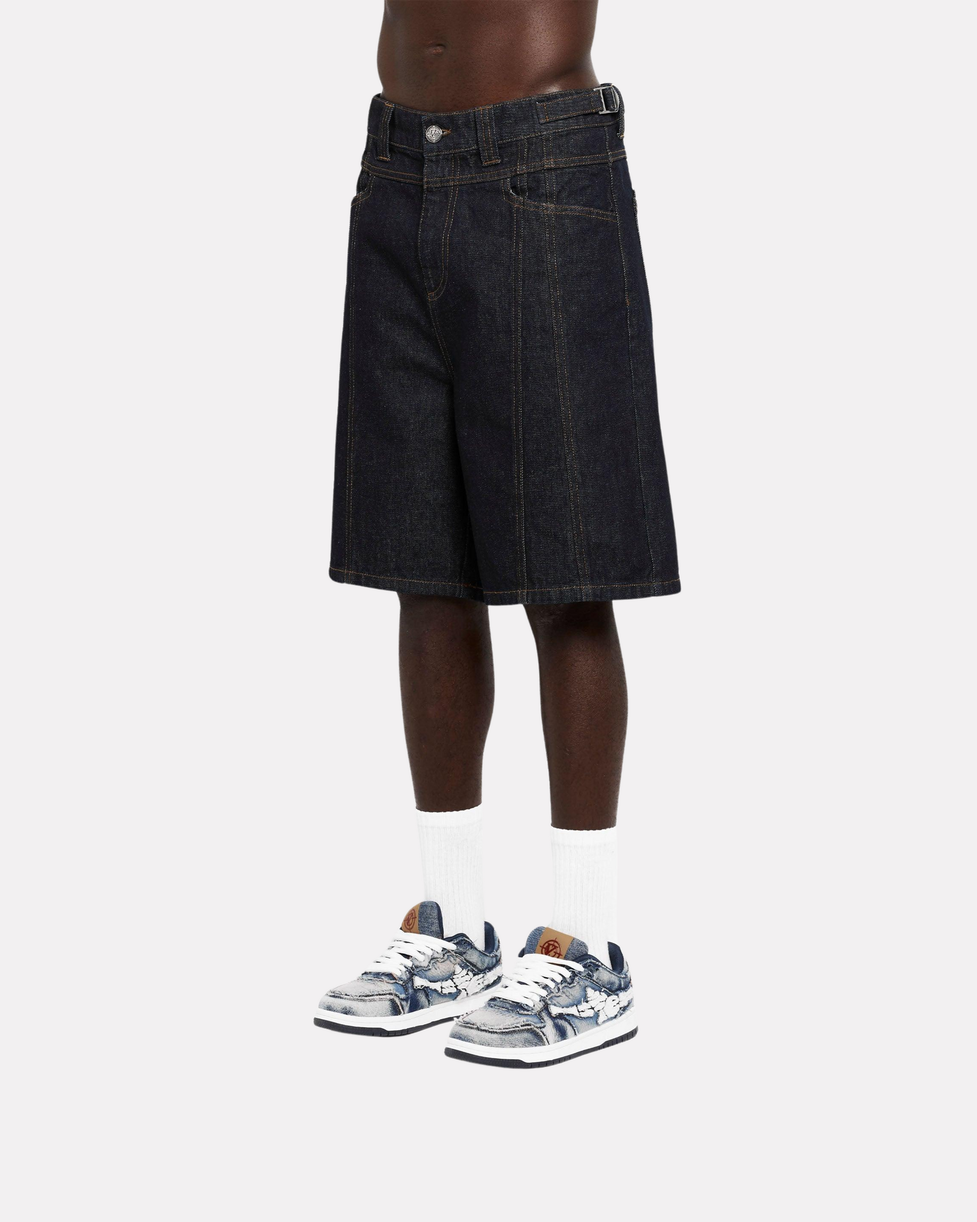 VICINITY - V-LOGO RAW JORTS