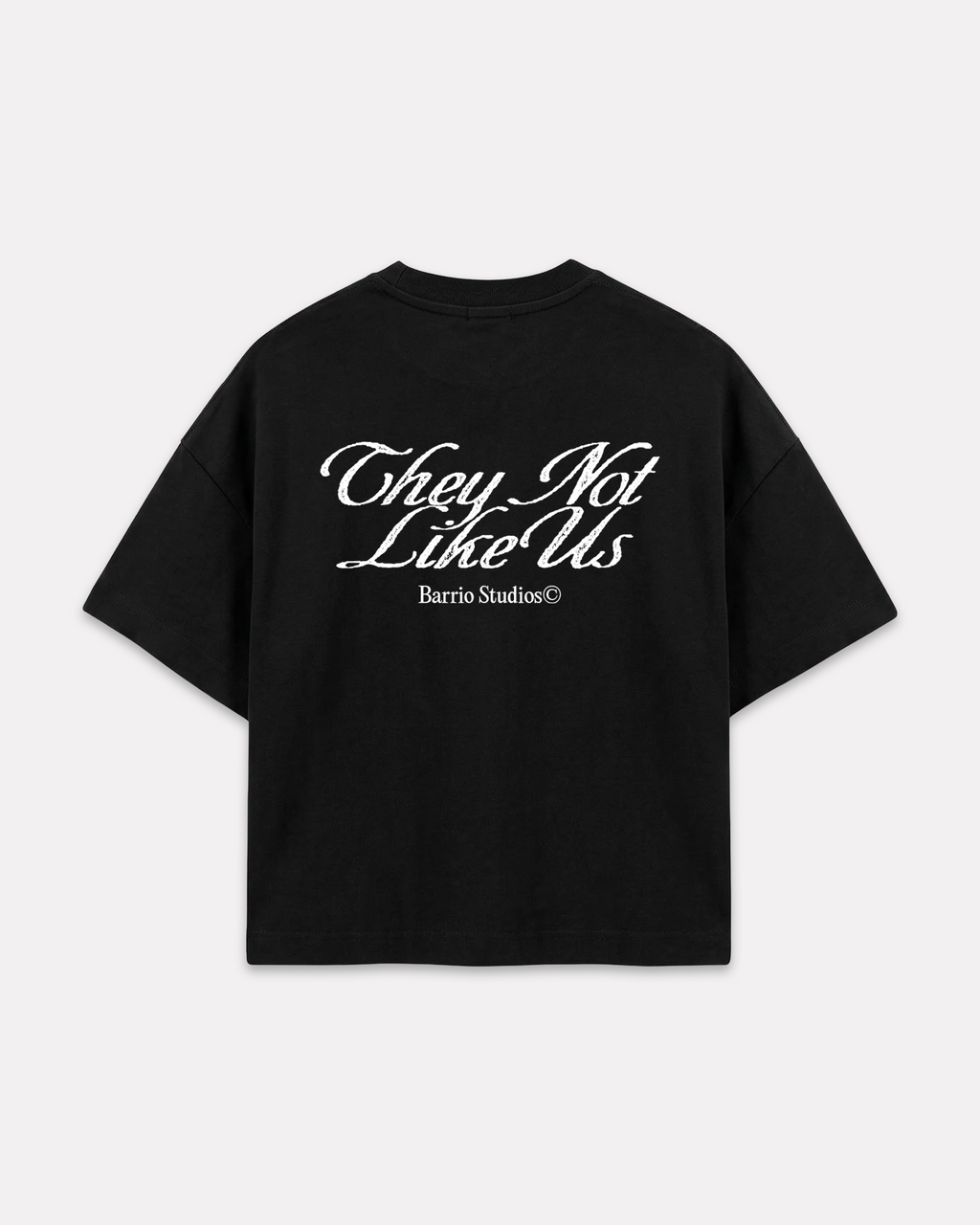 Barrio Studios - Not like us boxy tee nero